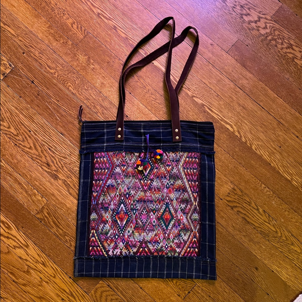 Beautiful woven tote bag w/ leather handles handmade in Guatemala Anthropologie